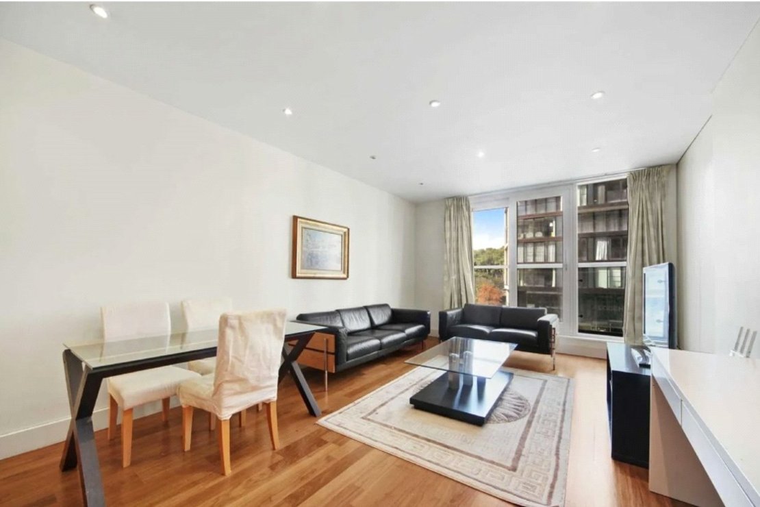 2 bedroom Flat,Newhome to rent in Westcliffe Apartments-view1
