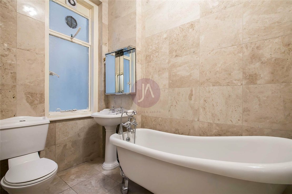 1 bedroom Flat to rent in Westminster Palace Gardens-view7