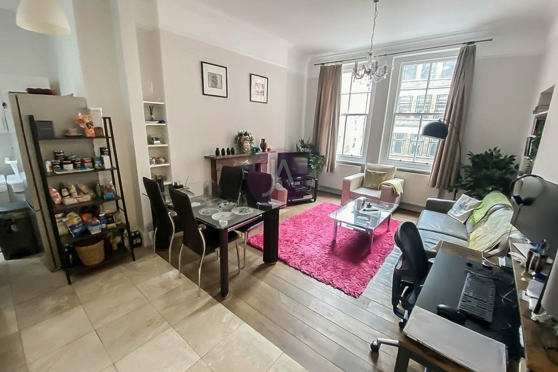 1 bedroom Flat to rent in Westminster Palace Gardens-view1