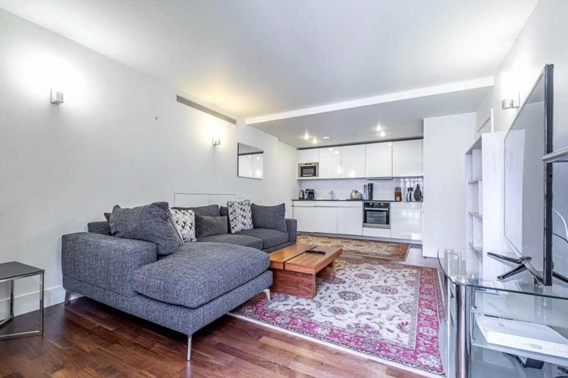 2 bedroom Flat to rent in Weymouth Street-view1