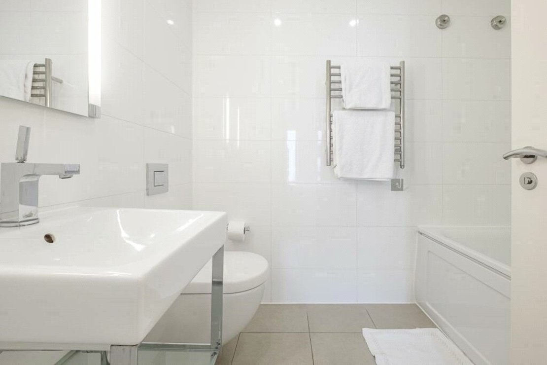 2 bedroom Flat to rent in Weymouth Street-view5