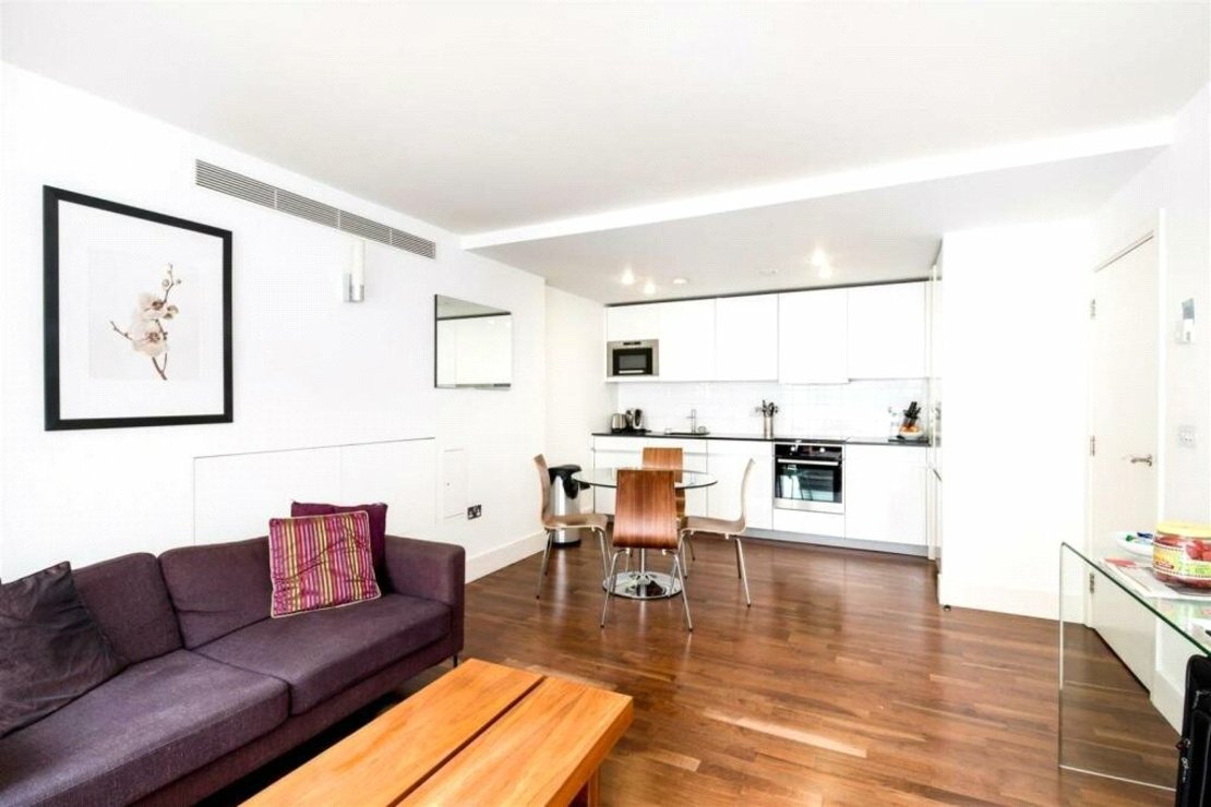 2 bedroom Flat to rent in Weymouth Street-view3
