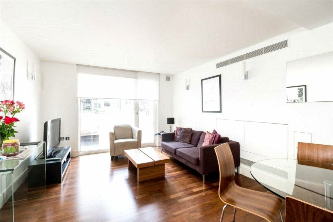 2 bedroom Flat to rent in Weymouth Street-view1