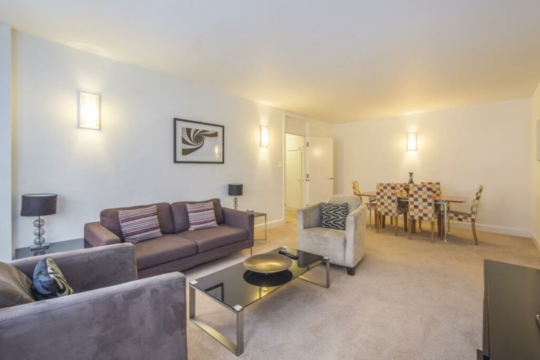 2 bedroom Flat to rent in Weymouth Street-view3