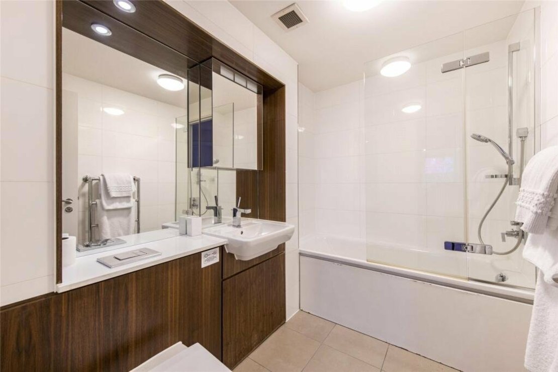 2 bedroom Flat to rent in Weymouth Street-view8