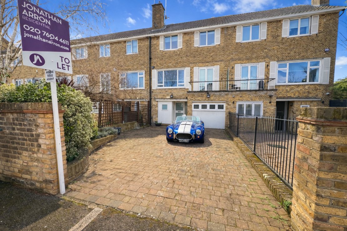 5 bedroom House to rent in Woronzow Road-view1