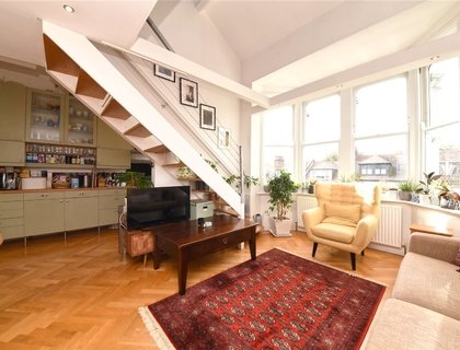 2 bedroom Maisonette for sale in Archway Road-List808