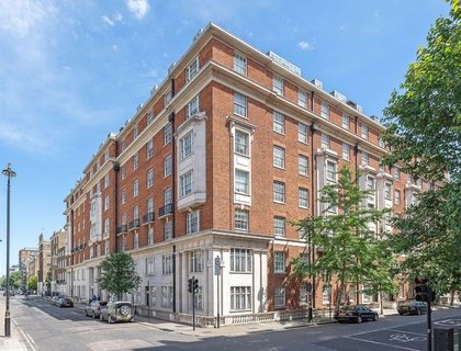 Bryanston Court, 1 George Street, Marylebone, W1H