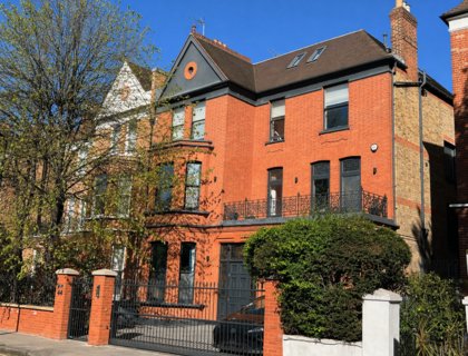 7 bedroom House for sale in Canfield Gardens-List2049