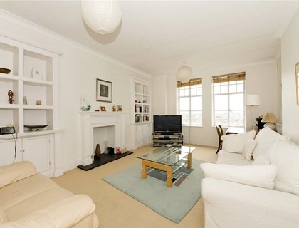 2 bedroom Flat for sale in Clive Court-List109
