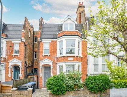 6 bedroom House for sale in Dyne Road-List1870