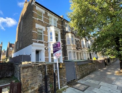7 bedroom House for sale in Fernhead Road-List804