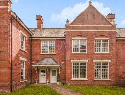 Goldring Way, London Colney, Napesbury Park, AL2