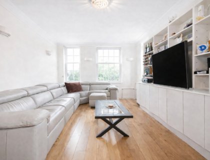 2 bedroom Flat for sale in Greenhill-List2041