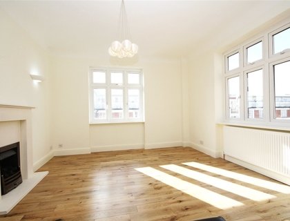 3 bedroom Flat for sale in Grove Hall Court-List66