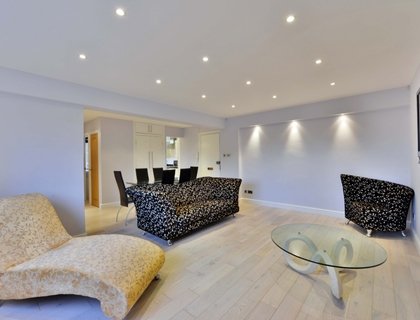 2 bedroom Flat for sale in Harrow Lodge-List1532