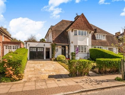 4 bedroom House for sale in Hill Rise-List2042