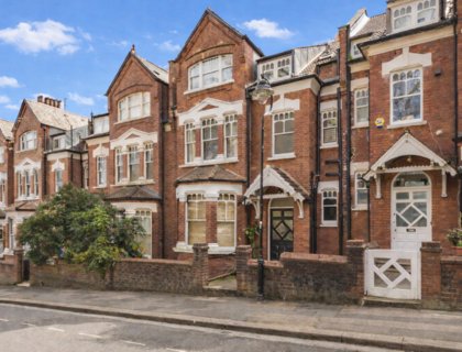6 bedroom House for sale in Jacksons Lane-List1987
