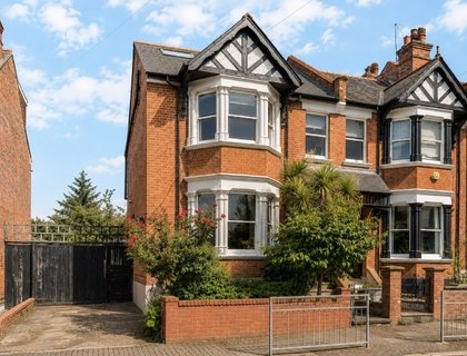 5 bedroom House for sale in Kings Road-List2060