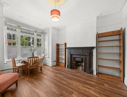 2 bedroom Flat for sale in Lithos Road-List1808
