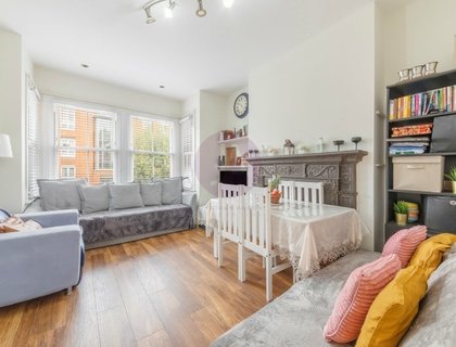2 bedroom Flat for sale in Lithos Road-List1809
