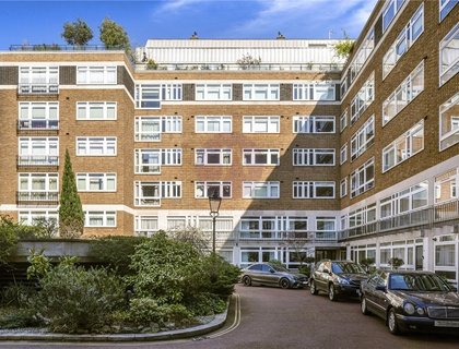 1 bedroom Flat for sale in Nottingham Terrace-List1313