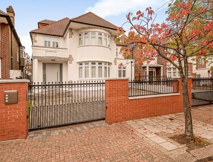 Rowdon Avenue, London, NW10