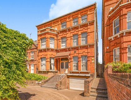 Shoot Up Hill, London, NW2