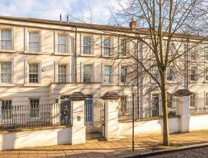 6 bedroom House for sale in Southwood Lane-List1793