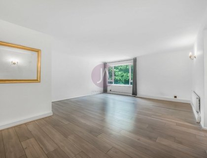 2 bedroom Flat for sale in St Anns Court-List1879