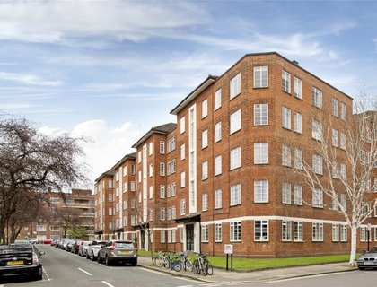 2 bedroom Flat for sale in Townshend Court-List96