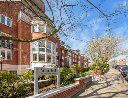 2 bedroom Flat for sale in Westfield-List1933