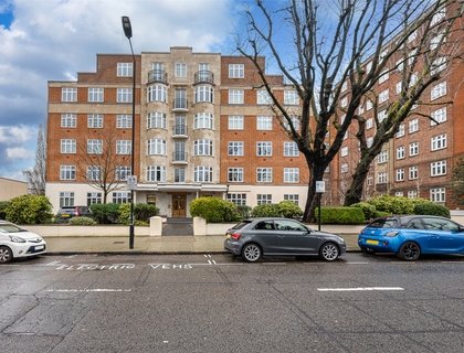 3 bedroom Flat for sale in William Court-List1226