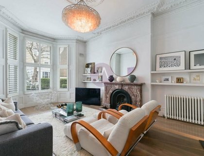 1 bedroom Flat to rent in Bassett Road-List2019