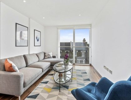 3 bedroom Flat to rent in Beaufort Court-List1197