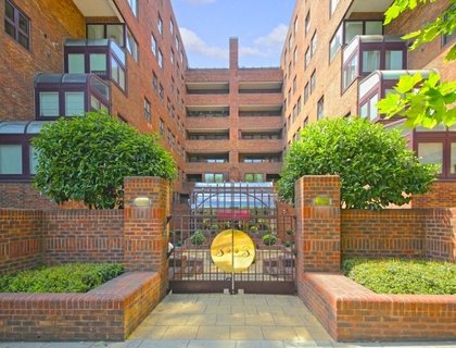 2 bedroom Flat to rent in Beverly House-List1284