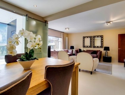 3 bedroom Flat,Newhome to rent in Boydell Court-List1659
