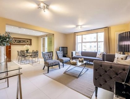 3 bedroom Flat,Newhome to rent in Boydell Court-List88