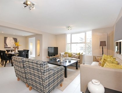 3 bedroom Flat,Newhome to rent in Boydell Court-List494