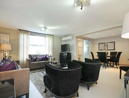 3 bedroom Flat to rent in Boydell Court-List1907
