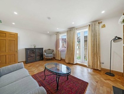 3 bedroom Flat to rent in Bradman House-List1887