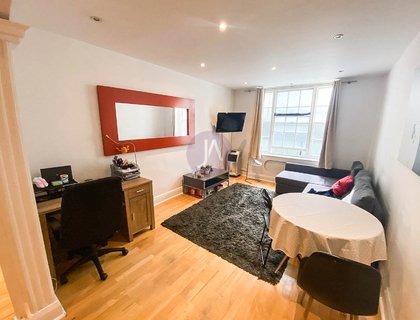 2 bedroom Flat to rent in Cumberland Court-List773