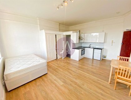 Flat to rent in Fawley Road-List1341