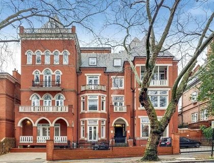 Fitzjohns Avenue, Hampstead, London, NW3
