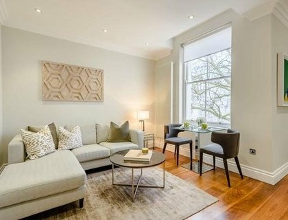 1 bedroom Flat to rent in Garden House-List1494