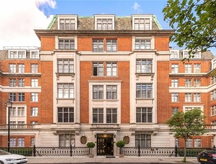 2 bedroom Flat to rent in Hallam Street-List772
