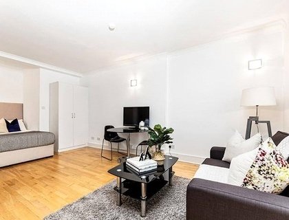 Flat to rent in Hill Street-List1207