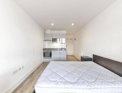 Flat to rent in Kilburn High Road-List1277