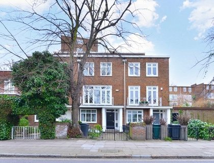 4 bedroom House to rent in Loudoun Road-List589