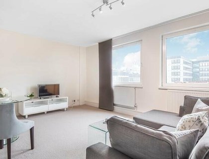 1 bedroom Flat to rent in Luke House-List1886